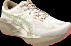 Asics Hardloopschoenen>Novablast 5 TR nature bathing/guava